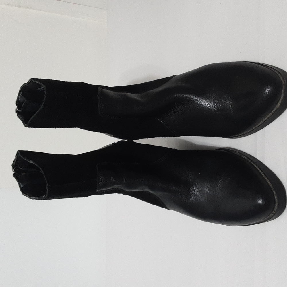 Very Volatile Black‎ Suede and Leather Pointed Toe Boots